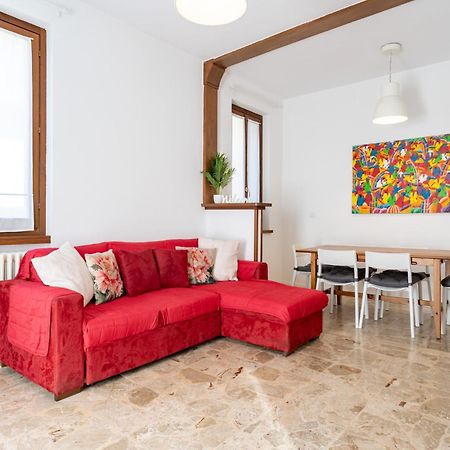 Terrazza Fucinetta Apartment Introbio ภายนอก รูปภาพ