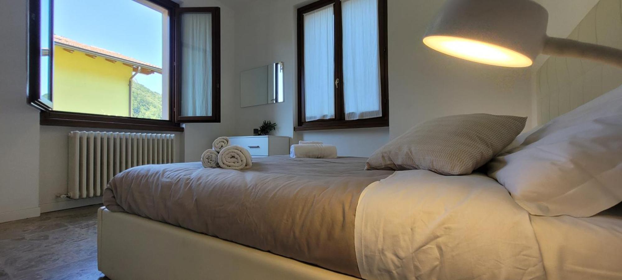 Terrazza Fucinetta Apartment Introbio ภายนอก รูปภาพ