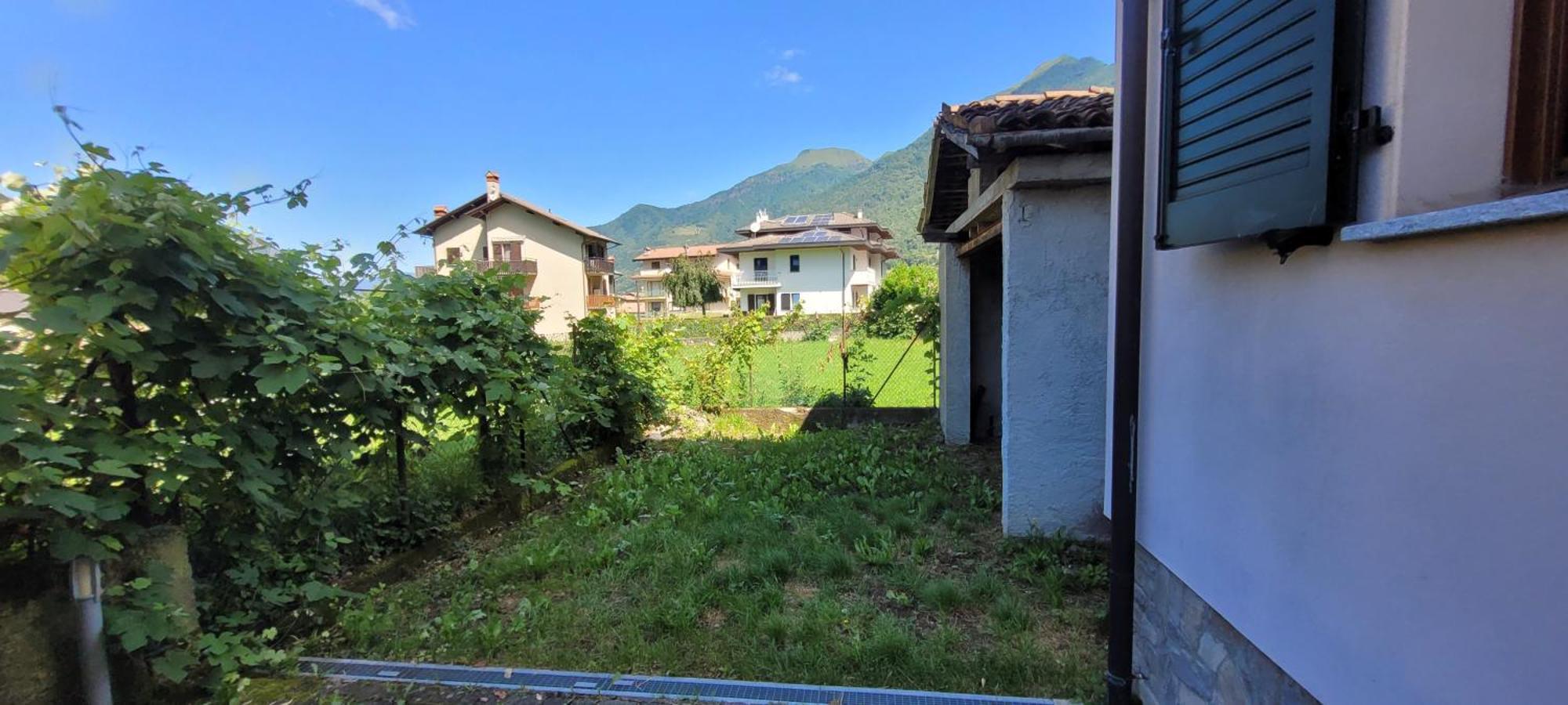 Terrazza Fucinetta Apartment Introbio ภายนอก รูปภาพ
