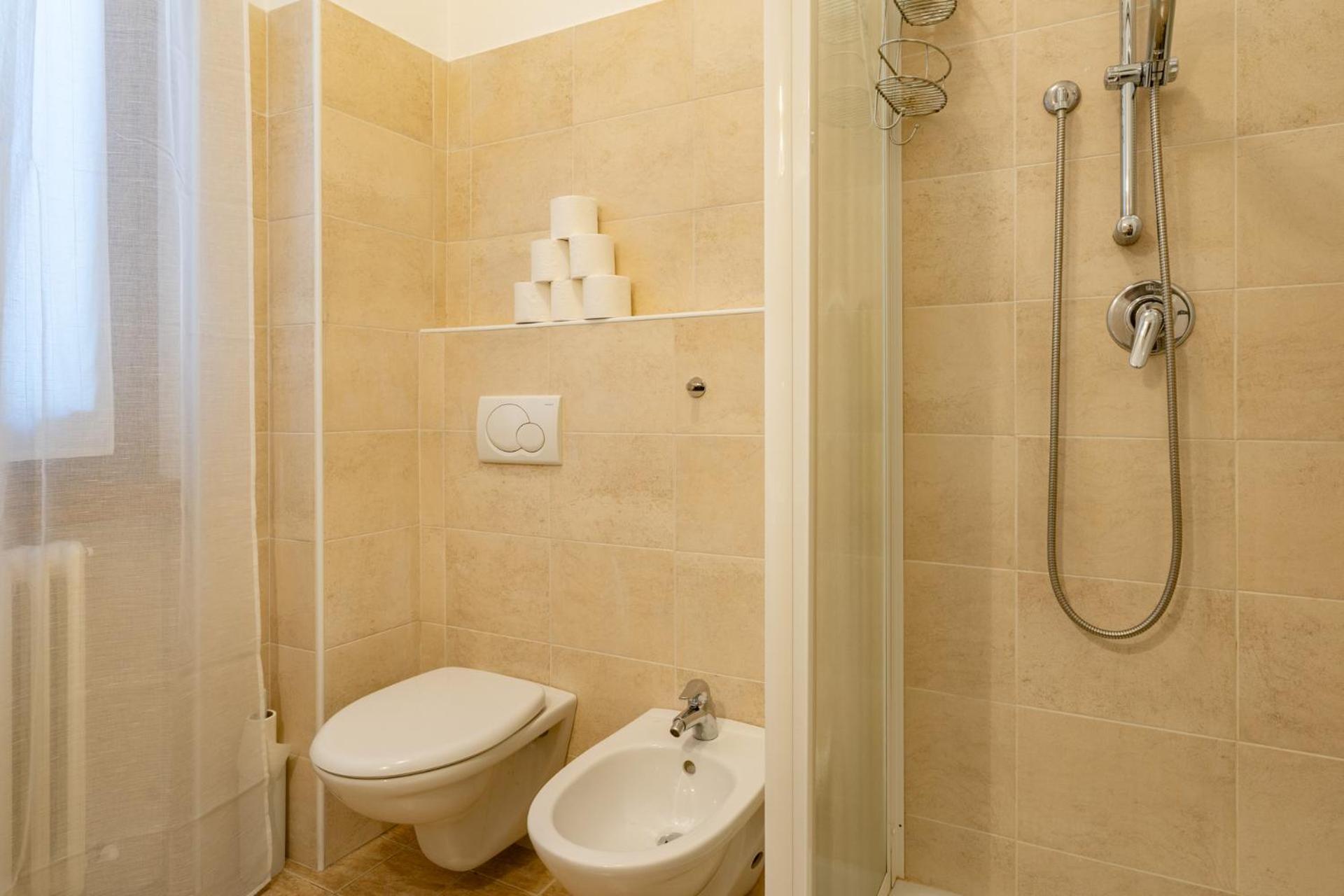 Terrazza Fucinetta Apartment Introbio ภายนอก รูปภาพ